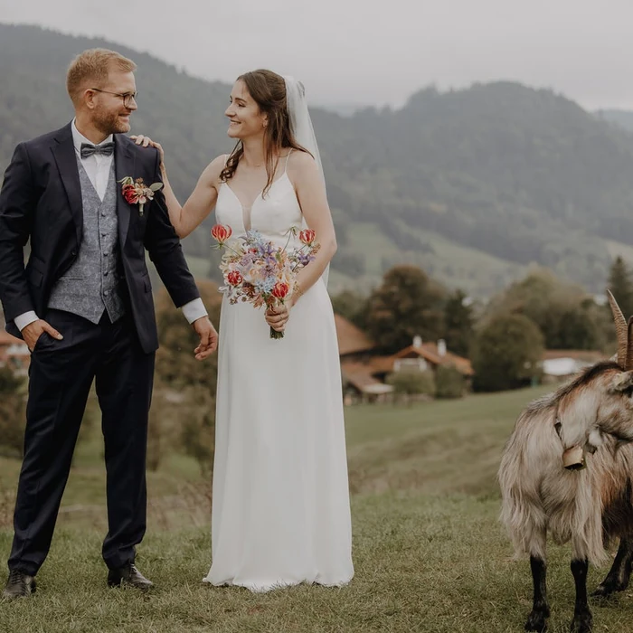 Authentisches Hochzeitsfoto in den Bergen