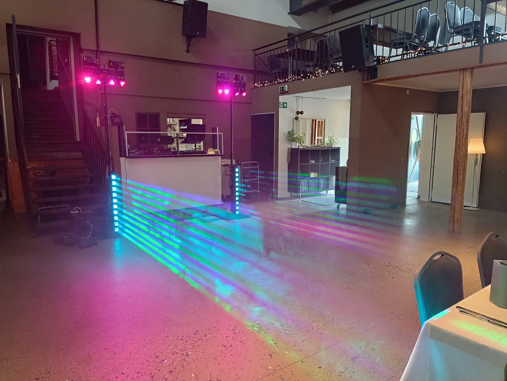 Premium-Licht-Paket mit Moving Heads und dynamischen Lichteffekten