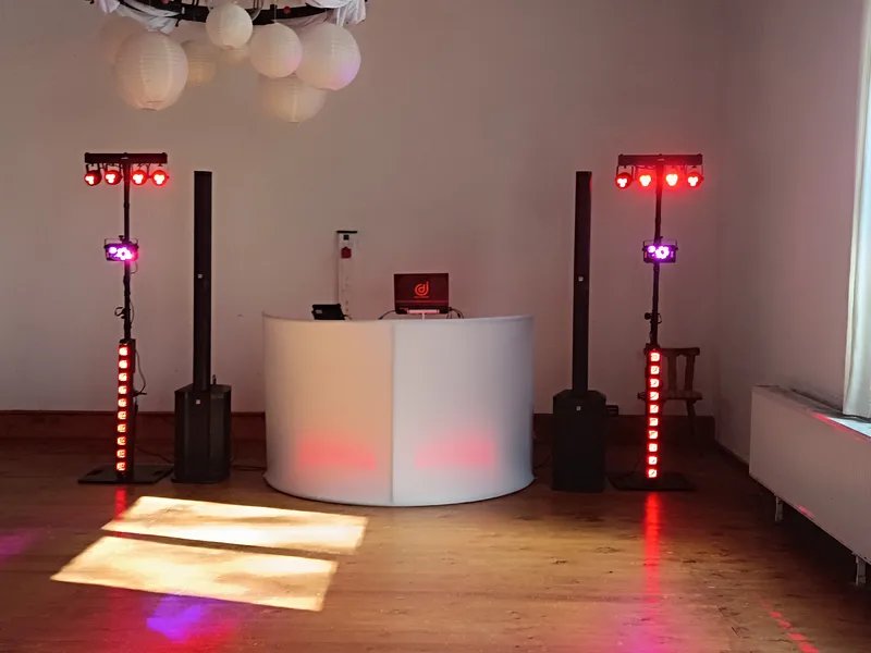 DJ Aufbau im Seifert am See Buxheim vor der Party