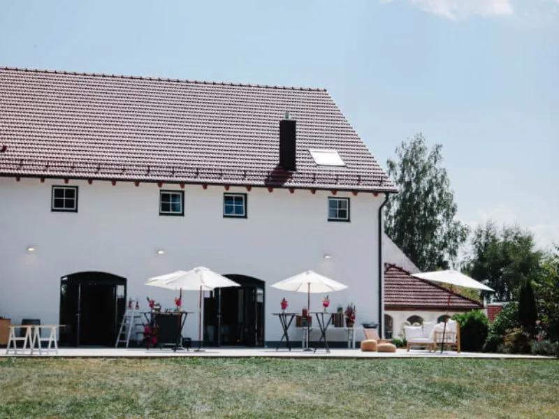 Hochzeits-DJ Kaltmühle – Brautpaar beim Eröffnungstanz im historischen Eventsaal