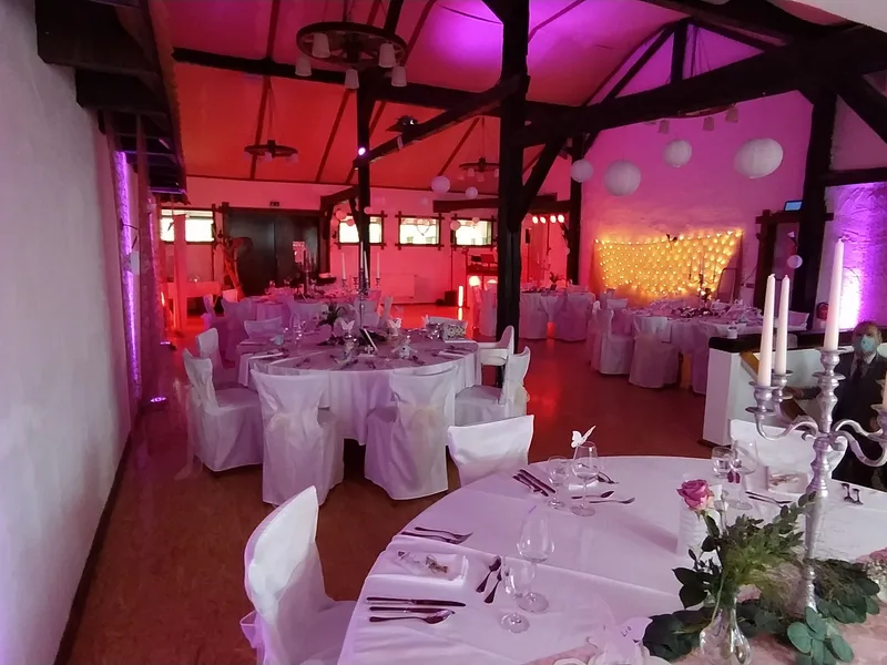 Rustikaler Saal Panorama Gasthof Hochzeits DJ Rico Cinsano