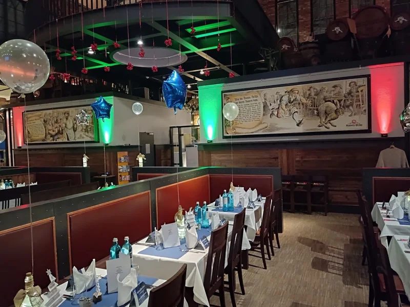 Kälberhalle Augsburg - Firmenevent eingedeckte Tische