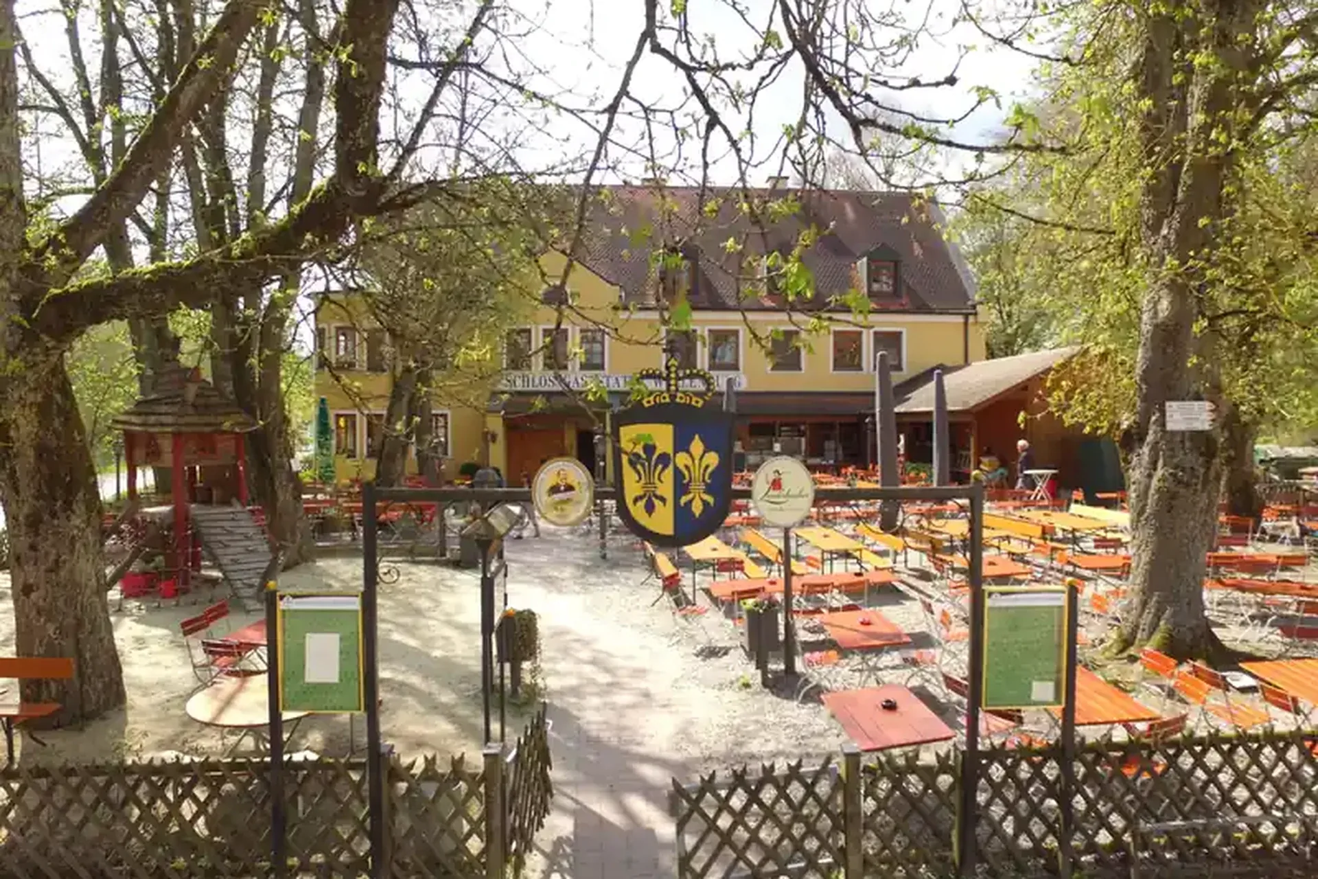 Schlossgaststätte Wellenburg als Hochzeitslocation bei Augsburg